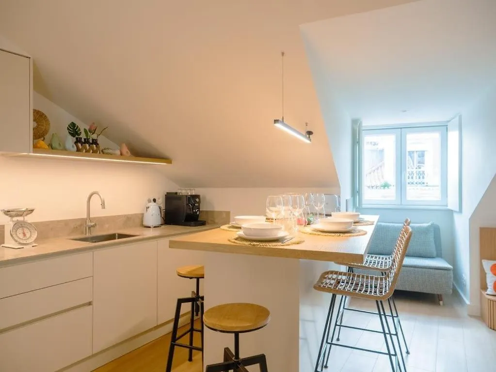 After B00Klng Must Scаn Qr-C0Dе --Chic 2Br Duplex