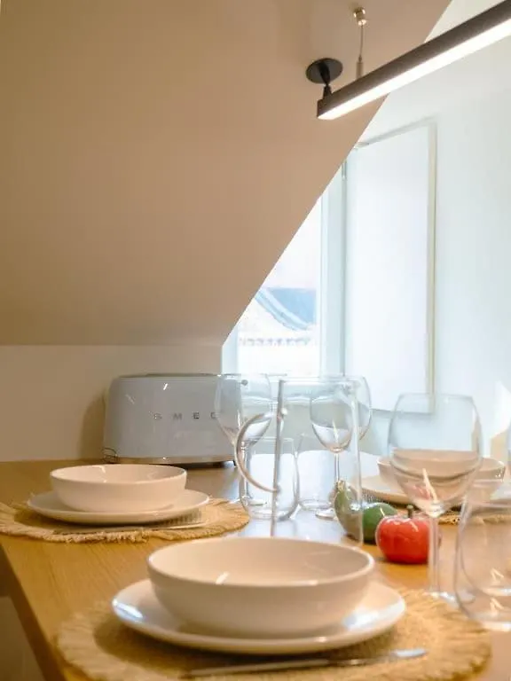 After B00Klng Must Scаn Qr-C0Dе --Chic 2Br Duplex Holiday home