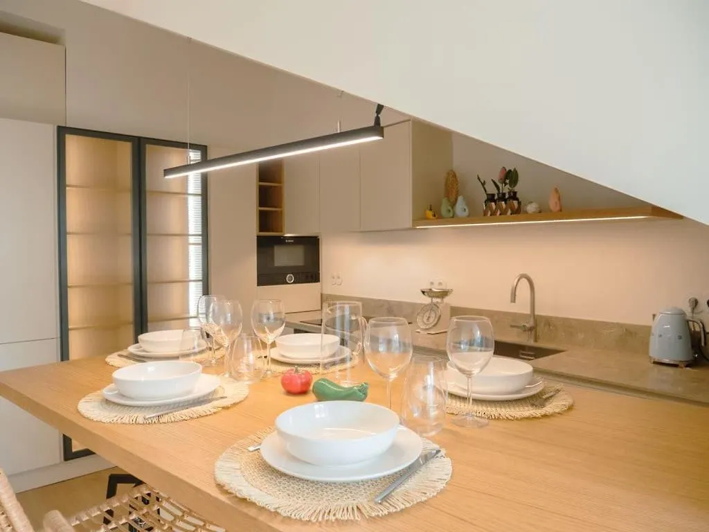 Holiday home After B00Klng Must Scаn Qr-C0Dе --Chic 2Br Duplex