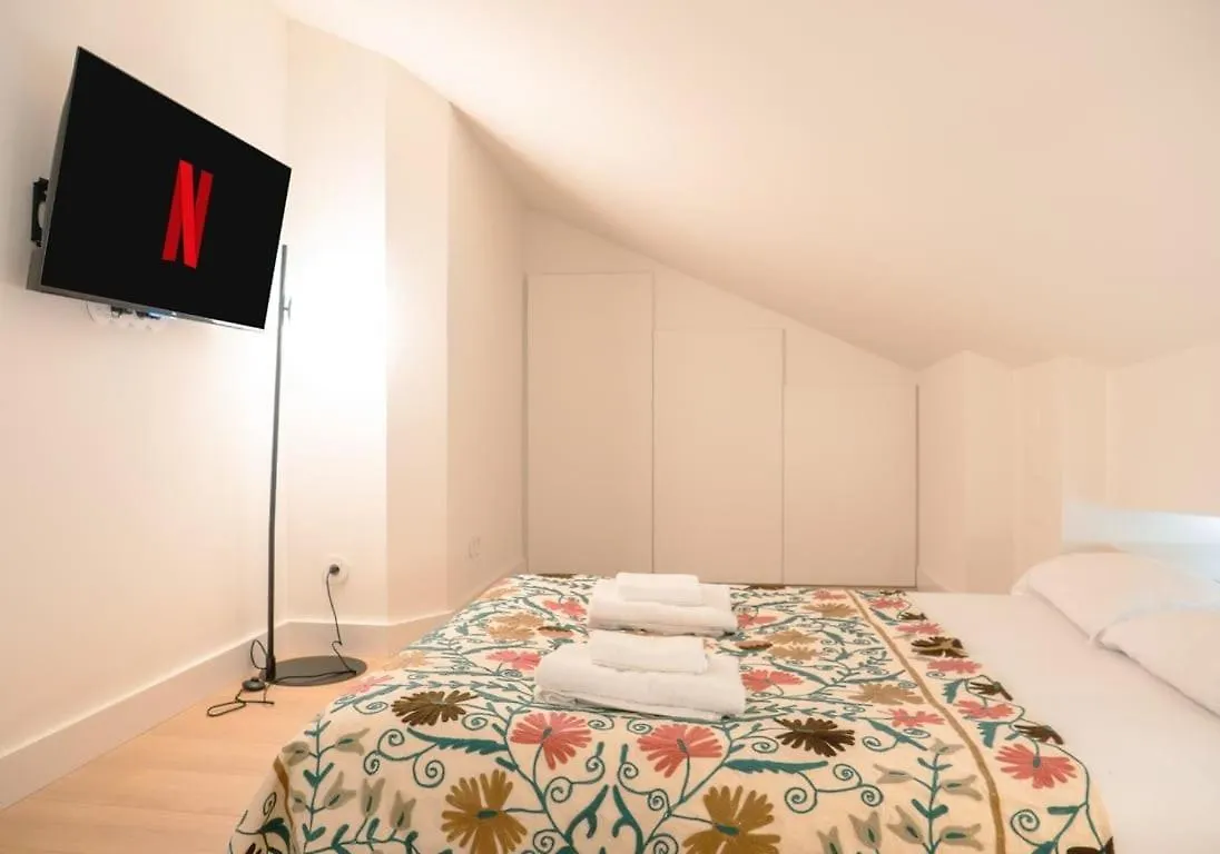 Holiday home After B00Klng Must Scаn Qr-C0Dе --Chic 2Br Duplex