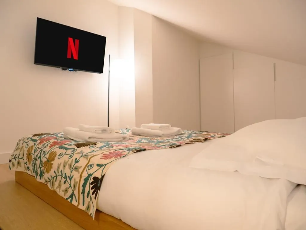 Holiday home After B00Klng Must Scаn Qr-C0Dе --Chic 2Br Duplex